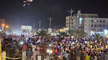 احتفالات جماهيرية في عدن ومحافظات الجنوب عقب كلمة الرئيس الزبيدي احتفالات جماهيرية في عدن ومحافظات الجنوب عقب كلمة الرئيس الزبيدي