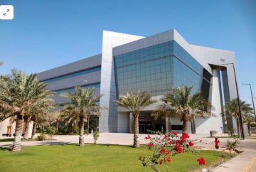 انهيار السوق السعودية وارتفاع النفط عشية إخلاء أكبر المقرات النفطية انهيار السوق السعودية وارتفاع النفط عشية إخلاء أكبر المقرات النفطية