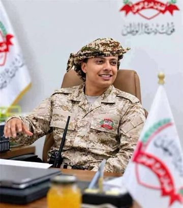 وصول طلائع قادة قوات درع الوطن إلى صنعاء وصول طلائع قادة قوات درع الوطن إلى صنعاء