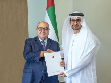 الخارجية الإماراتية تتسلم أوراق اعتماد سفير مالطا لدى الدولة الخارجية الإماراتية تتسلم أوراق اعتماد سفير مالطا لدى الدولة