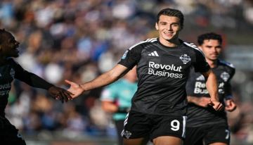«الدوري الإيطالي» كومو يواصل انتصاراته... وبولونيا يعود من كالياري بالفوز