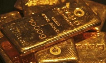 تراجع أسعار الذهب مع ارتفاع الدولار وترقب محضر الفيدرالي تراجع أسعار الذهب مع ارتفاع الدولار وترقب محضر الفيدرالي