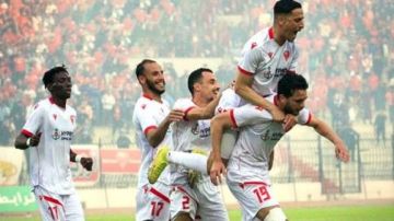 وهران يعود بفوز ثمين من ملعب بسكرة وتعادل مولودية الجزائر