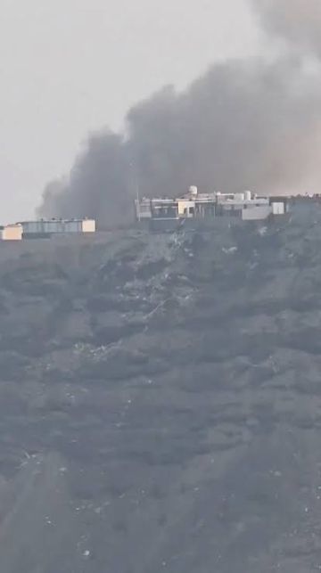 200 بين قتيل وجريح معظمهم سعوديون.. تفاصيل استهداف صنعاء مقر التحالف في عدن 200 بين قتيل وجريح معظمهم سعوديون.. تفاصيل استهداف صنعاء مقر التحالف في عدن