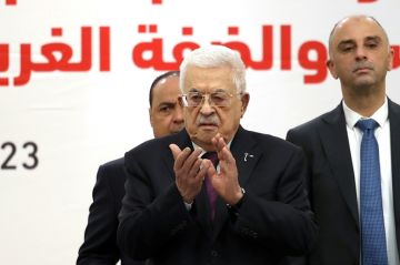 هآرتس: كيف يبدو عباس أكثر قلقا لنتنياهو من السنوار؟ هآرتس: كيف يبدو عباس أكثر قلقا لنتنياهو من السنوار؟