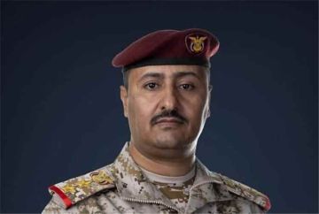 في قصف عنيف ومباغت ..القوات المسلحة اليمنية : تنفذ غارات على أهداف قيمة في صعدة وصنعاء وتعز في قصف عنيف ومباغت ..القوات المسلحة اليمنية : تنفذ غارات على أهداف قيمة في صعدة وصنعاء وتعز