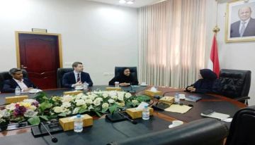 تعزيز دور المرأة في السلام وصنع القرار وأوضاع النازحات تتصدر مباحثات في عدن تعزيز دور المرأة في السلام وصنع القرار وأوضاع النازحات تتصدر مباحثات في عدن