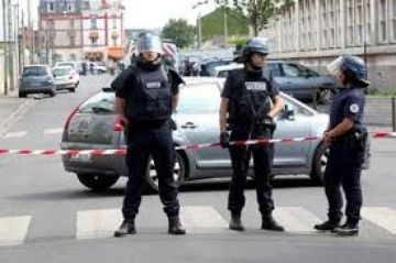 مقتل شخص وإصابة 4 في إطلاق نار قرب باريس مقتل شخص وإصابة 4 في إطلاق نار قرب باريس