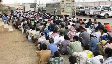 مفخخة الشروط والرسوم: الانتهاكات المتصاعدة والسياسات التعسفية بحق العمال اليمنيين في السعودية