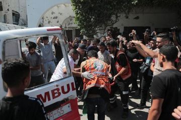 استشهاد فلسطيني وإصابة آخرين في قصف العدو الإسرائيلي بيت لاهيا شمال غزة