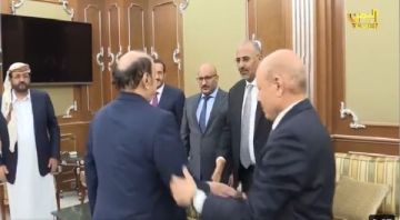 ترتيب لتغيير الرئاسي أم لاتفاق مع الحوثيين.. ما وراء مهاجمة السعودية لـالشرعية؟ ترتيب لتغيير الرئاسي أم لاتفاق مع الحوثيين.. ما وراء مهاجمة السعودية لـالشرعية؟