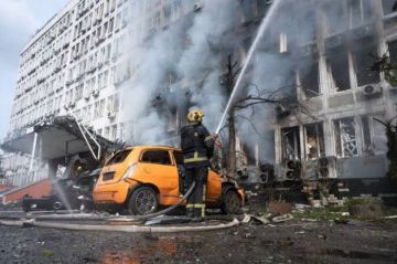 مقتل شخص وإصابة 8 آخرين في هجوم روسي على كييف مقتل شخص وإصابة 8 آخرين في هجوم روسي على كييف