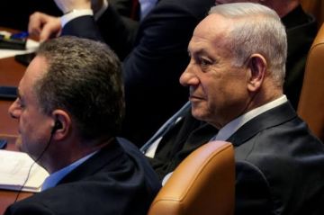 نتنياهو ينجو من جديد بعد نتائج غير متوقعة للانتخابات الإسرائيلية نتنياهو ينجو من جديد بعد نتائج غير متوقعة للانتخابات الإسرائيلية