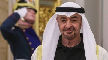 رئيس الإمارات يهنئ السعودية بعد التتويج بلقب خليجي 27 رئيس الإمارات يهنئ السعودية بعد التتويج بلقب خليجي 27