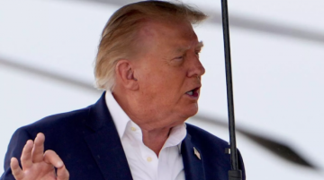 ترامب: تمويل سد النهضة تصرف غبي.. وإثيوبيا استولت على مياه النيل ترامب: تمويل سد النهضة تصرف غبي.. وإثيوبيا استولت على مياه النيل