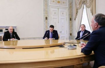 دميترييف: اجتماع بوتين وويتكوف مثمر للغاية دميترييف: اجتماع بوتين وويتكوف مثمر للغاية