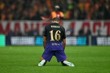دوري ابطال أوروبا: فليك يبرر جلوس رودري على دكة البدلاء بالحاجة إلى الراحة قبل الكلاسيكو