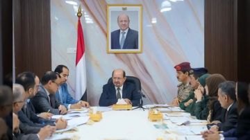 مجلس الوزراء يقر مشروع قانون لتصنيف مليشيا الحوثي منظمة إرهابية مجلس الوزراء يقر مشروع قانون لتصنيف مليشيا الحوثي منظمة إرهابية