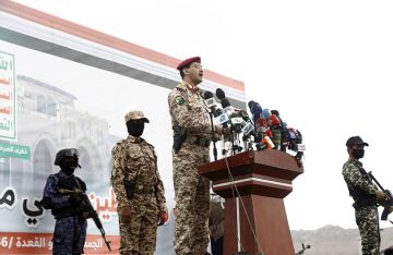 أنصار الله تعلن استهداف سرية لواء العمالقة التي قامت بدهس الأسرىبصاروخ بالستي أنصار الله تعلن استهداف سرية لواء العمالقة التي قامت بدهس الأسرىبصاروخ بالستي