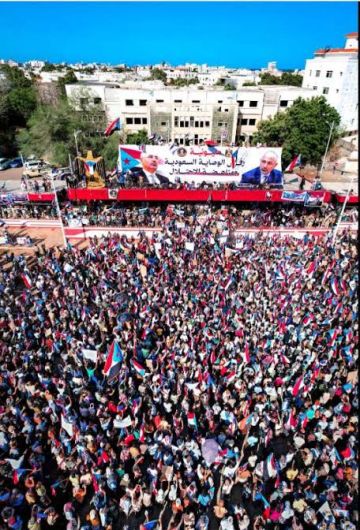 الانتقالي يعلن النفير لاستعادة دولته ويحدد موعد إسقاط عدن الانتقالي يعلن النفير لاستعادة دولته ويحدد موعد إسقاط عدن