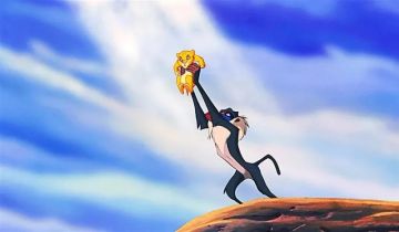 طفل حقيقي وراء أيقونية The Lion King.. قصة مشهد رفع سيمبا طفل حقيقي وراء أيقونية The Lion King.. قصة مشهد رفع سيمبا