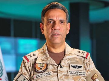 قوات التحالف تعترض وتدمر صاروخا باليستيا باتجاه الرياض قوات التحالف تعترض وتدمر صاروخا باليستيا باتجاه الرياض