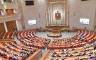 خلافات برلمانية تفشل تصويت لنشر قوات مصرية بالسعودية - ye