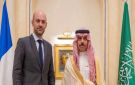 وزير الخارجية السعودي يبحث مع نظيره الفرنسي تطورات الأوضاع الإقليمية - ye