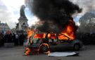 توقيف أكثر من 1800 شخص خلال الاحتجاجات في فرنسا