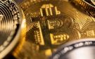 تراجع أسعار العملات المشفرة مع تقييم قرار الفيدرالي الأمريكي