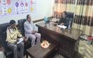 مدير عام الوحدة التنفيذية للتغذية المدرسية بوزارة التربية والتعليم يزور إدارة التربية والتعليم بعتق