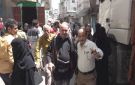 بعد حصار المدينة.. مسؤول بتعز يوجه بفتح المحال المغلقة وبيع المواد الغذائية بأسعار مناسبة