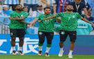 حسم السباق.. فراس البريكان يقهر سالم الدوسري في الصراع الآسيوي
