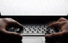 الداخلية الفرنسية توقف عددا من المواقع الحكومية مؤقتا بسبب ثغرة أمنية - ye