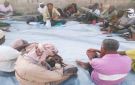 لإنقاذ أراضي القريات بزنجبار.. اجتماع موسع للمزارعين للمطالبة بوقف الاعتداءات وتنفيذ قرار محكمة الاستئناف