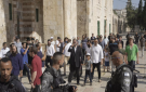 وسط حراسة أمنية.. بن غفير يقتحم المسجد الأقصى