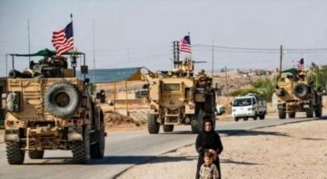 القوات الأمريكية تبدأ بإخلاء قاعدة قسرك في سورية القوات الأمريكية تبدأ بإخلاء قاعدة قسرك في سورية