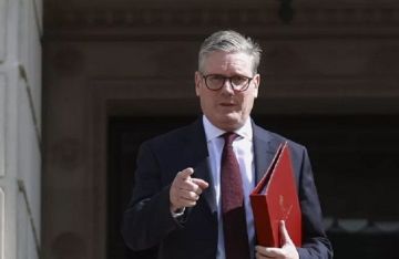 ستارمر يندد.. أول تعليق رسمي على حادث مسجد مانشستر