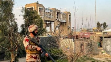 باكستان تحذر: لن نتعاطى عن أية استفزازات أخرى من أفغانستان باكستان تحذر: لن نتعاطى عن أية استفزازات أخرى من أفغانستان