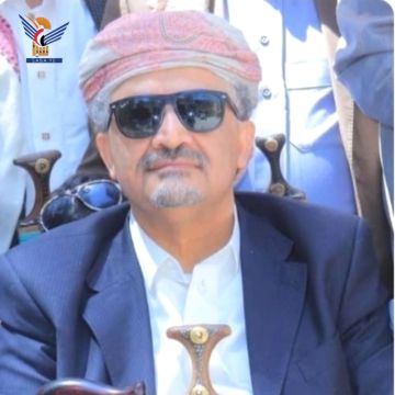 الشيخ حمير الأحمر يعزي الرئيس المشاط في وفاة والدته الشيخ حمير الأحمر يعزي الرئيس المشاط في وفاة والدته