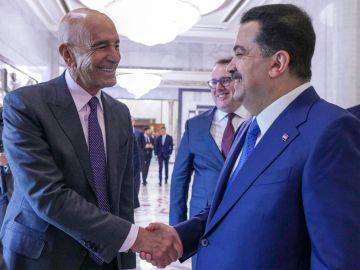 العراق يوقع مع شيفرون الأميركية اتفاقيتين لتطوير حقول نفطية العراق يوقع مع شيفرون الأميركية اتفاقيتين لتطوير حقول نفطية