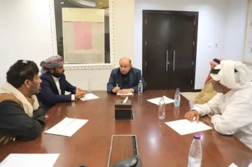 لاحتواء فتيل الخرخير الحدودية مع السعودية: الخنبشي وابن حبريش يقودان مشاورات عاجلة مع قبائل المناهيل لتهدئة الحدود لاحتواء فتيل الخرخير الحدودية مع السعودية: الخنبشي وابن حبريش يقودان مشاورات عاجلة مع قبائل المناهيل لتهدئة الحدود