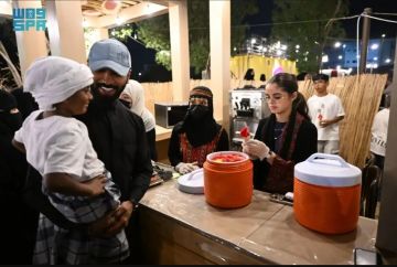 البسطات الرمضانية في أحياء مكة المكرمة تستحضر ملامح من الذاكرة الشعبية خلال الشهر الفضيل