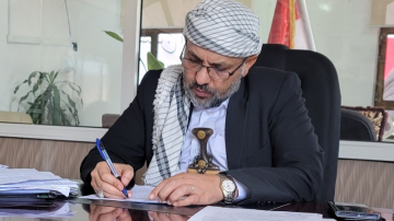 رئيس مؤسسة الطرق والجسور يعزي الرئيس المشاط في وفاة والدته