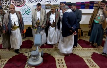 تدشين حملة أن طهرا بيتي في عمران