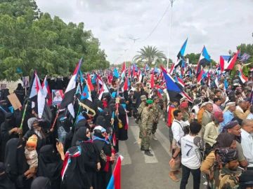 تزامنا مع فعالية الثبات.. إطلاق هاشتاج أبين تجدد العهد للجنوب