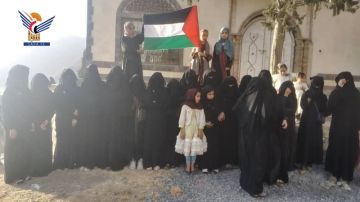 وقفات للهيئة النسائية في حجة نصرة للشعب الفلسطيني وقفات للهيئة النسائية في حجة نصرة للشعب الفلسطيني
