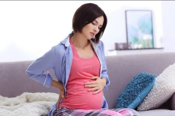 طرق آمنة لعلاج الإمساك لدى الحوامل بدون ملينات.. ولا تأثير على الجنين! طرق آمنة لعلاج الإمساك لدى الحوامل بدون ملينات.. ولا تأثير على الجنين!