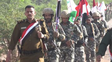 مسير عسكري لأمن مديريات المربع الغربي في تعز تضامنا مع أبناء غزة مسير عسكري لأمن مديريات المربع الغربي في تعز تضامنا مع أبناء غزة