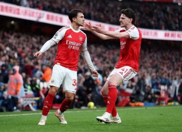 أرسنال يهزم سندرلاند ويعزز صدارته للدوري الإنجليزي